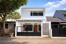 Rumah Brand New Komplek Ciner Harga Siap Nego