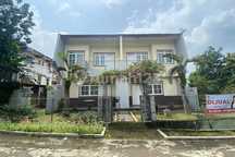 Rumah Plus Kantor di Komplek Cinere