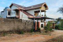 Rumah dua lantai full furnish lokasi Alang Alang lebar