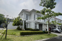 Rumah Granada Menaggio Brand New 287M2 Hoek