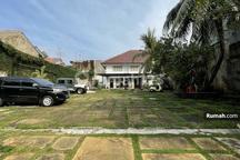 Tebet Barat Raya, Gedung Depan Taman Eco Park, Harga Terbaik