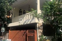 Rumah Siap Huni di Menteng Pulo Akses Jalan 2 Mobil