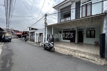 Rumah Siap Huni di Kebon Baru Tebet, Akses Jalan 2 Mobil