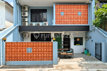 Rumah Kost Tebet 10 Kamar Tidur, Fully Renovated Akses 2 Mobil, Dekat Kokas, KRL & Halte Busway