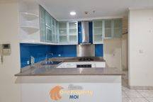 Apartemen French Walk, Bagus, Semi Furnished, 2 Kamar Tidur