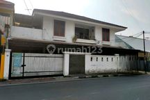 Rumah Cempaka Putih Raya bisa untuk Usaha Harga Dibawah NJOP