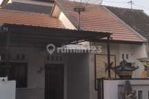 Disewakan Rumah Lantai 2 Dekat Pusat Kota dan Dekat ke Pantai