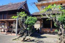 Di Jual Rumah Besar Bangunan Kokoh Style Bali Luas 8are Hrg 6,5m