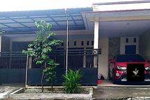 _disewakan_ Rumah Dengan Design Minimalis Modern Di Dekat Roxy Mall Jember Posisi Pojok (hook)