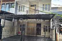 Rumah SHM 2 Lantai Lebar 6 Meter Dekat Kuliner di Kelapa Gading