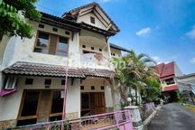 RUMAH 2 LANTAI DALAM PERUMAHAN TIMOHO ASRI JL BALEREJO YOGYAKARTA