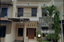 Rumah Siap Huni 2 Lantai Belakang Hotel Hyatt Sendangadi Mlati Sleman Yogyakarta