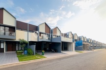 Rumah Fully Furnished Diroyal Spring Makassar