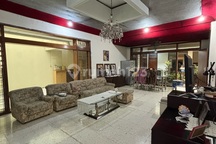 Rumah Terawat di Sayap Riau Cocok untuk Usaha Cafe, Resto atau Kantor