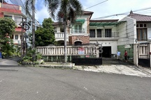 Rumah Mewah di Tebet Barat, Akses Jalan 3 Mobil, Seberang Ecopark
