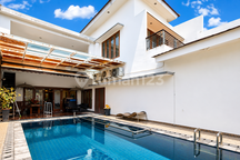 Rumah Mewah di Tebet Timur, Luas Tanah 464 M dengan 13 M Nego Ada Private Pool, Langka