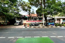 Rumah Resto Kafe di Tebet Jalan Raya Depan Taman Ecopark