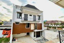 (BEST PRICE) PEJATEN BARAT - RUMAH 3 LANTAI Plus Rooftop, Design Modern Minimalist