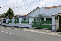 Rumah Hook Bagus Lokasi Strategi Kantor dan Usaha