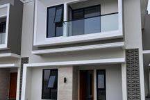 Rumah Bagus 2 Lantai Full Furnished 2 Lantai Di Gentan
