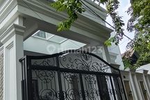 Best Deal ! Jual Rumah Brand New Sunter Agung Desain Americal Classic 3 Lantai Posisi Hoek LT 194M2 Harga 7M Nett