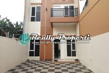 Dijual Rumah Baru 2 Lantai Bebas Banjir di Jatibening Baru
