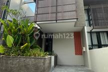 Villa Modern Tropis Canggu 5 Menit Menuju Pantai
