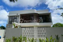 Villa Modern Tropis Jimbaran Dekat Pantai Melasti