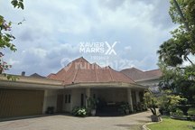 Rumah Klasik Premium di Jl Rewatu Malang