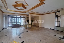 Rumah Hook 4 Kamar Tidur Di Bukit Damai Indah Balikpapan