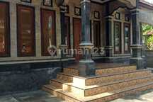 Rumah 3 Bedrooms Halaman Luas Anturan Dekat Lovina Buleleng Bali