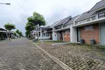 Rumah Siap Huni Di Kawasan Elite Dekat Tembalang