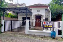 Rumah siap huni dekat kampus Undip Tembalang Semarang Selatan