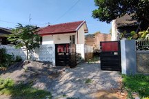 Rumah Villa Cantik Nyaman Dan Luas di Cemorokandang, Kedungkandang Malang