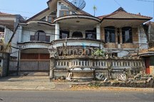 Rumah di Poros Jalan Raya Tidar, Sukun Malang