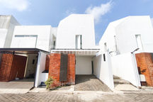 Rumah Modern 2 LT 9 Menit ke Rs Satria Medika bisa KPR Hadap Utara J46986
