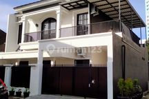 Rumah LT 137 Dekat Mall Bintaro Jaya Xchange 2 Lantai Hadap Timur J39185