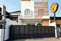 Jarang Ada! Rumah Cantik Mewah 3.5 Lt Full Furnish Strategis Sekali Bekasi 