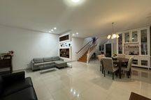 Rumah Siap Huni Furnish Intercon Kebun Jeruk Jakarta Barat