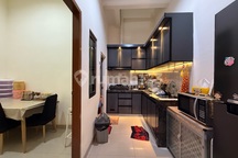 Tinggal Bawa Koper! Rumah 3Lt Strategis Tanjung Duren Jakarta Barat