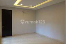 Jual Rumah Mewah Emerald Cove Gaya Kontemporer Gading Serpong
