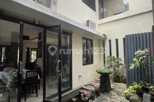 Rumah Bagus Modern Tropis 2 Lantai di BSD