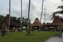 Villa Joglo 2 Kamar Full Furnished Dekat Green School Sibang Kaja