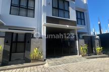 Brand New Style Villa di Kuta - Strategis Dekat Siloam & Ikea