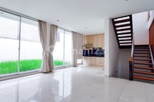 Rumah Minimalis di Area Kemang Pejaten Barat Security 24 Jam