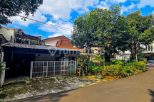 Rumah 1 Lantai Hook di Sungai Sambas Kebayoran Baru Perlu Renov