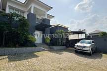 Rumah Bagus di Bintaro Masih Siap Huni Furnihsed Private Pool SHM