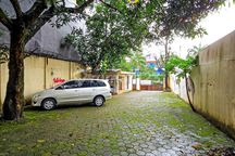 Rumah Ex Kantor di Harsono Rm Ragunan Cocok untuk Usaha