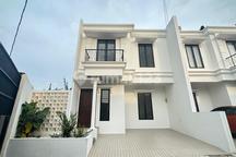 Rumah Siap Huni Dekat Stasiun LRT