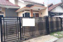 Rumah SHM 14 Menit ke Stasiun Cibinong Siap Huni Dibantu KPR J33803